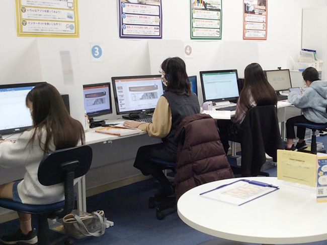 プログラミングだけでなく、Office系ソフトも学べます