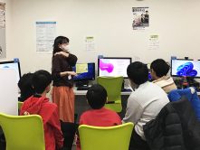 パソコンを使ったジュニア向けイベント「タイピングバトルアリーナ」開催の写真