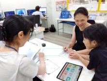 夏の三者面談スタート！保護者と一緒に考えるお子さまの未来