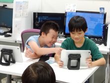 発表にドキドキ！プログラミング教室で育む「自分の考えを伝える力」【溝口教室】